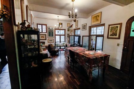 Sala 1 de casa para alugar com 4 quartos, 398m² em Vila Suzana, São Paulo