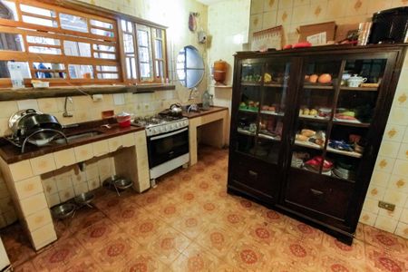 Casa para alugar com 398m², 4 quartos e 2 vagas Casa para alugar com 398m², 4 quartos e 2 vagasCozinha