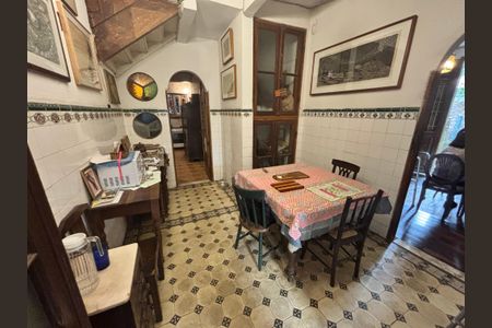 Casa para alugar com 398m², 4 quartos e 2 vagas Casa para alugar com 398m², 4 quartos e 2 vagasSala de Jantar
