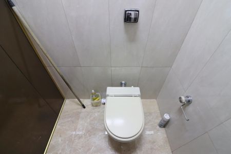 Casa de condomínio para alugar com 160m², 2 quartos e 2 vagasBanheiro Social