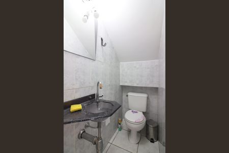 Casa de condomínio para alugar com 160m², 2 quartos e 2 vagasLavabo 