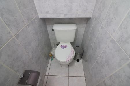 Casa de condomínio para alugar com 160m², 2 quartos e 2 vagasLavabo 