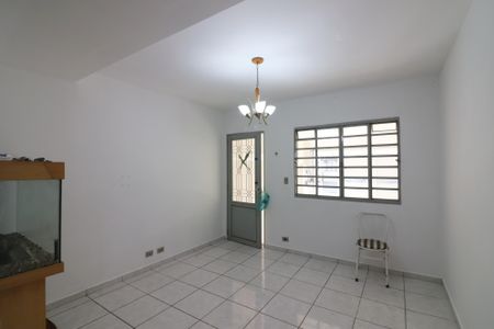 Casa de condomínio para alugar com 160m², 2 quartos e 2 vagasSala