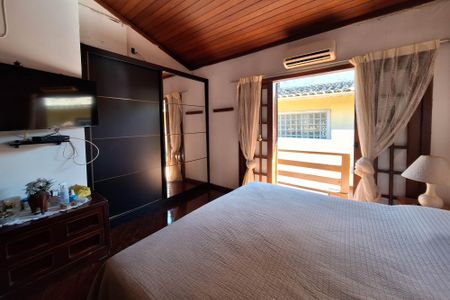 Casa de condomínio à venda com 235m², 4 quartos e 2 vagasSuíte 2