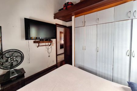 Casa de condomínio à venda com 235m², 4 quartos e 2 vagasQuarto 1