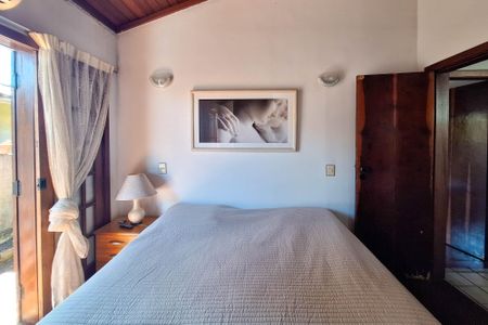 Casa de condomínio à venda com 235m², 4 quartos e 2 vagasSuíte 2