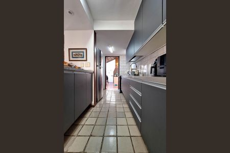 Casa de condomínio à venda com 235m², 4 quartos e 2 vagasCozinha