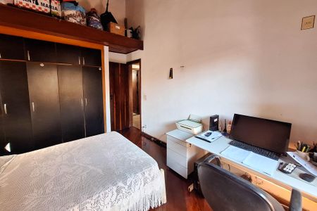 Casa de condomínio à venda com 235m², 4 quartos e 2 vagasQuarto 2