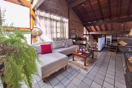 Casa de condomínio à venda com 235m², 4 quartos e 2 vagasSala 3