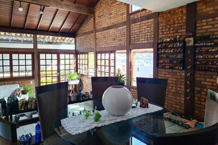 Casa de condomínio à venda com 235m², 4 quartos e 2 vagasSala 2
