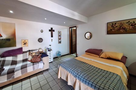 Casa de condomínio à venda com 235m², 4 quartos e 2 vagasSuíte 1