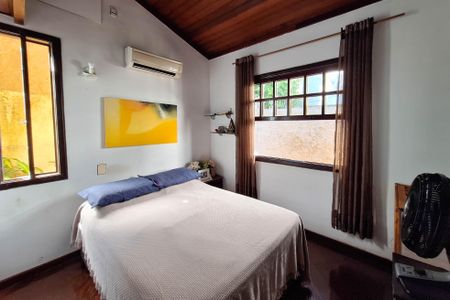Casa de condomínio à venda com 235m², 4 quartos e 2 vagasQuarto 1