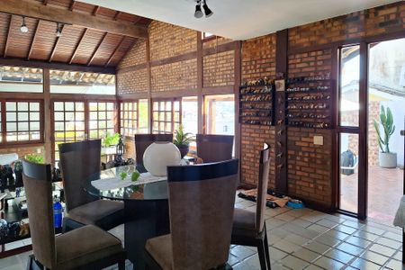 Casa de condomínio à venda com 235m², 4 quartos e 2 vagasSala 2