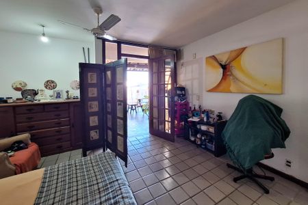 Casa de condomínio à venda com 235m², 4 quartos e 2 vagasSuíte 1