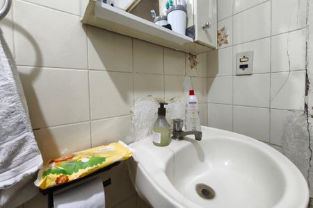 Casa à venda com 200m², 4 quartos e 2 vagasBanheiro 2