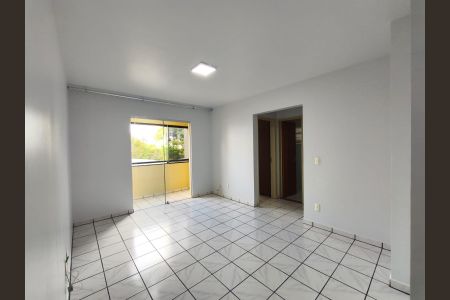 Sala de apartamento para alugar com 2 quartos, 56m² em Residencial Eldorado, Goiânia