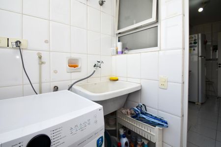 Apartamento à venda com 68m², 2 quartos e 1 vagalavanderia
