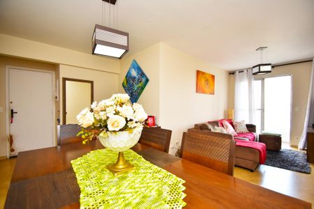 Sala de jantar de apartamento à venda com 2 quartos, 68m² em Vila Madalena, São Paulo