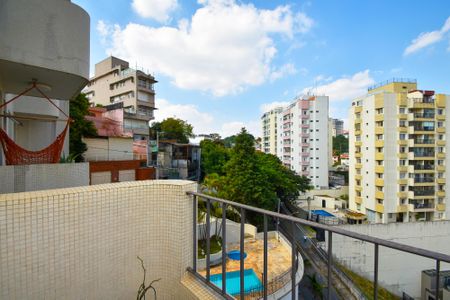 varanda Sala de estar de apartamento à venda com 2 quartos, 68m² em Vila Madalena, São Paulo