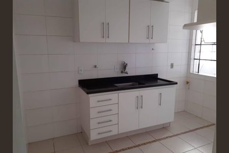 Apartamento à venda com 74m², 2 quartos e 1 vaga Apartamento à venda com 74m², 2 quartos e 1 vagaCozinha