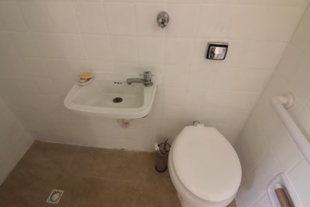 Casa para alugar com 158m², 3 quartos e sem vagaBanheiro de serviço