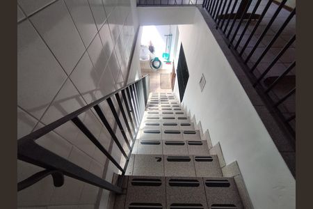 Casa para alugar com 245m², 3 quartos e 4 vagas Casa para alugar com 245m², 3 quartos e 4 vagasEscada