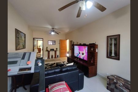 Casa para alugar com 245m², 3 quartos e 4 vagas Casa para alugar com 245m², 3 quartos e 4 vagasSala