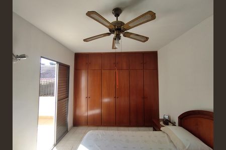 Casa para alugar com 245m², 3 quartos e 4 vagas Casa para alugar com 245m², 3 quartos e 4 vagasQuarto 2