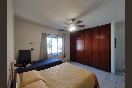 Casa para alugar com 245m², 3 quartos e 4 vagas Casa para alugar com 245m², 3 quartos e 4 vagasSuíte