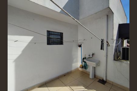 Casa para alugar com 245m², 3 quartos e 4 vagas Casa para alugar com 245m², 3 quartos e 4 vagasVaranda
