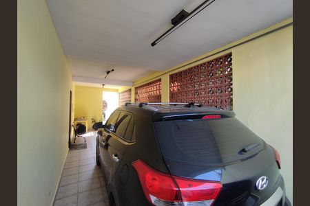 Casa para alugar com 245m², 3 quartos e 4 vagas Casa para alugar com 245m², 3 quartos e 4 vagasGaragem