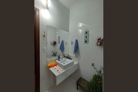 Casa para alugar com 245m², 3 quartos e 4 vagas Casa para alugar com 245m², 3 quartos e 4 vagasLavabo