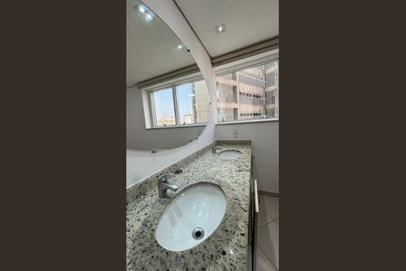 Apartamento para alugar com 90m², 1 quarto e 2 vagasBanheiro da Suíte