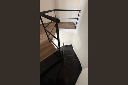 Apartamento para alugar com 90m², 1 quarto e 2 vagasEscada