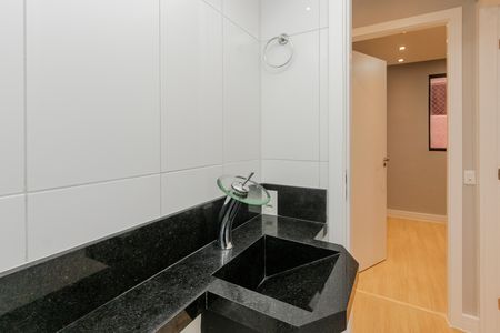 Apartamento para alugar com 44m², 2 quartos e 1 vaga Apartamento para alugar com 44m², 2 quartos e 1 vagaBanheiro