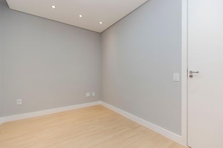 Quarto 1 de apartamento para alugar com 2 quartos, 44m² em Vila Damaceno, São Paulo
