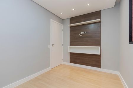 Quarto 1 de apartamento para alugar com 2 quartos, 44m² em Vila Damaceno, São Paulo