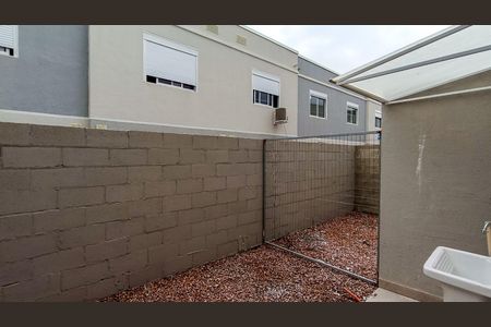 Casa de condomínio à venda com 60m², 2 quartos e 1 vagaQuintal 