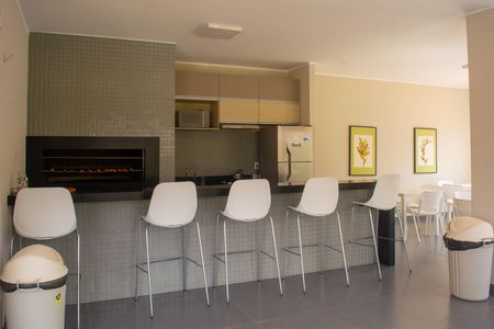 Casa de condomínio à venda com 60m², 2 quartos e 1 vagaÁrea comum