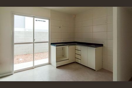 Casa de condomínio à venda com 60m², 2 quartos e 1 vagaCozinha 