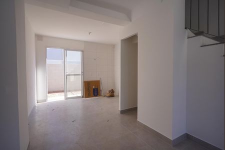 Sala de casa de condomínio para alugar com 2 quartos, 60m² em Vila Nova, Porto Alegre