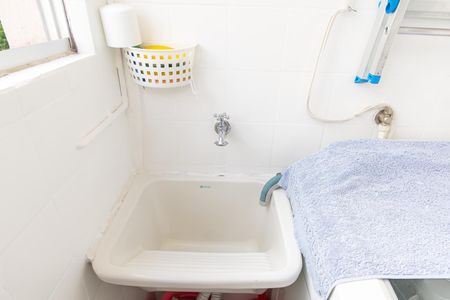 Apartamento para alugar com 65m², 2 quartos e 1 vagaÁrea de Serviço