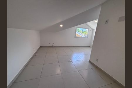 Casa de condomínio para alugar com 190m², 3 quartos e 1 vagaSótão 