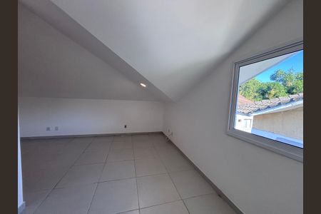 Casa de condomínio para alugar com 190m², 3 quartos e 1 vagaSótão 