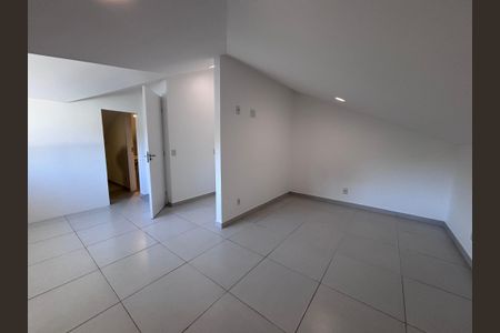 Casa de condomínio para alugar com 190m², 3 quartos e 1 vagaSótão