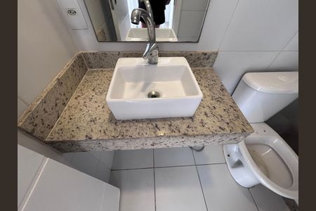 Casa de condomínio para alugar com 190m², 3 quartos e 1 vagaBanheiro