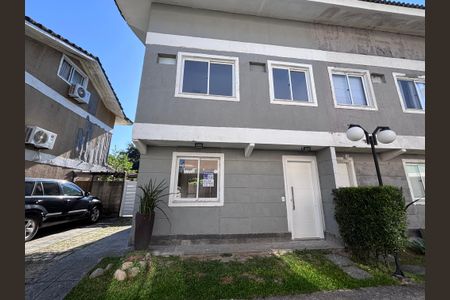 Casa de condomínio para alugar com 190m², 3 quartos e 1 vagaPlaquinha