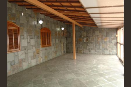 Casa à venda com 123m², 3 quartos e 2 vagasÁrea externa