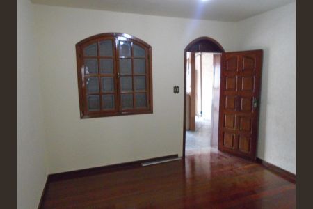Sala de casa à venda com 3 quartos, 123m² em Santa Monica, Belo Horizonte
