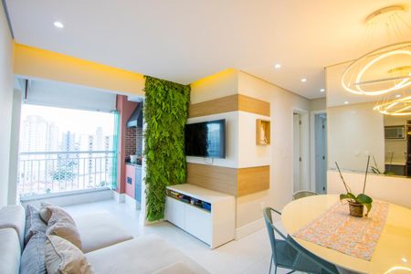 Sala de apartamento à venda com 2 quartos, 53m² em Vila Alzira, Santo André